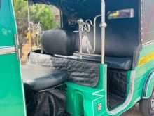 https://riyasewana.com/uploads/bajaj-re-82032074053.jpg
