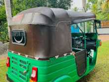 https://riyasewana.com/uploads/bajaj-re-92000174892.jpg