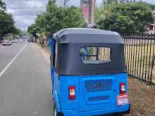 https://riyasewana.com/uploads/bajaj-re-b6s-29934104313.jpg