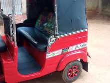 https://riyasewana.com/uploads/bajaj-re-four-221631244223.jpg