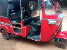 https://riyasewana.com/uploads/bajaj-re-two-31320084133.jpg
