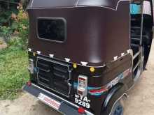 https://riyasewana.com/uploads/bajaj-re175-41025494972.jpg