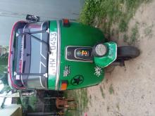 https://riyasewana.com/uploads/bajaj-re2-31844446665.jpg