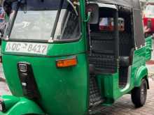 https://riyasewana.com/uploads/bajaj-re2-42258054132.jpg