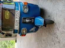 Bajaj RE205 2013 Three Wheel