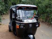 Bajaj RE 205 2011 Three Wheel