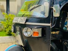 https://riyasewana.com/uploads/bajaj-re205-116030817966.jpg