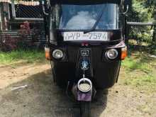 Bajaj RE 205 2011 Three Wheel