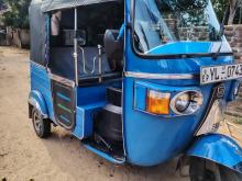 Bajaj RE 205 2011 Three Wheel