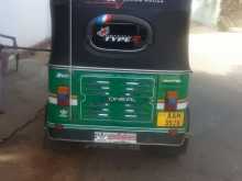 https://riyasewana.com/uploads/bajaj-re205-14207064602.jpg