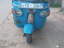 Bajaj RE 205 2011 Three Wheel