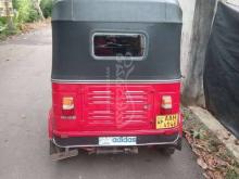 https://riyasewana.com/uploads/bajaj-re205-17175018485227.jpg