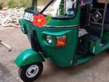 Bajaj RE 205 2013 Three Wheel