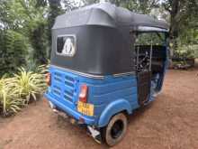 https://riyasewana.com/uploads/bajaj-re205-191434054872.jpg