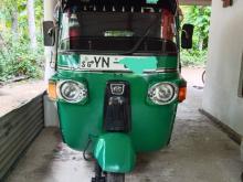 Bajaj RE 205 2011 Three Wheel