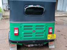 https://riyasewana.com/uploads/bajaj-re205-19813144702.jpg