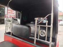 Bajaj RE 205 2011 Three Wheel