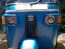 Bajaj RE 205 2011 Three Wheel