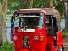 Bajaj RE 205 2011 Three Wheel