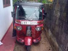 Bajaj RE 205 2012 Three Wheel