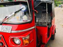 Bajaj RE 205 2013 Three Wheel