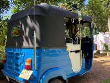 https://riyasewana.com/uploads/bajaj-re205-2014334713.jpg