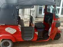 https://riyasewana.com/uploads/bajaj-re205-2015-1712070112922.jpg