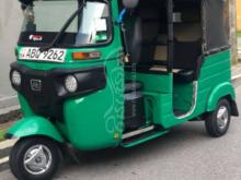 Bajaj RE 205 2017 Three Wheel