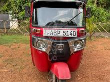 Bajaj RE 205 2017 Three Wheel