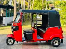 Bajaj RE 205 2020 Three Wheel