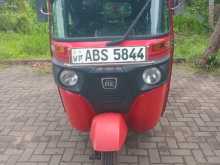 Bajaj RE 205 2018 Three Wheel