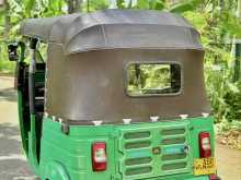 https://riyasewana.com/uploads/bajaj-re205-2111534122922.jpg