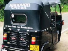 https://riyasewana.com/uploads/bajaj-re205-217265524343.jpg