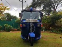 https://riyasewana.com/uploads/bajaj-re205-23102302434127.jpg