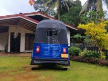 https://riyasewana.com/uploads/bajaj-re205-23102344646585.jpg