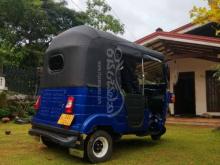 https://riyasewana.com/uploads/bajaj-re205-23102344664413.jpg