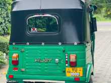 https://riyasewana.com/uploads/bajaj-re205-232042434502.jpg