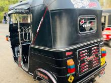 https://riyasewana.com/uploads/bajaj-re205-241206486296.jpg