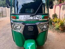 Bajaj RE 205 2018 Three Wheel
