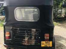 https://riyasewana.com/uploads/bajaj-re205-246371822883.jpg