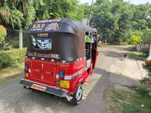 https://riyasewana.com/uploads/bajaj-re205-251129494133.jpg