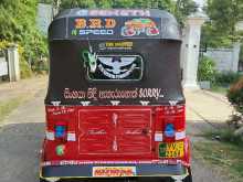https://riyasewana.com/uploads/bajaj-re205-251129494602.jpg
