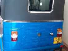 https://riyasewana.com/uploads/bajaj-re205-26181938362.jpg