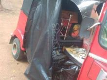 https://riyasewana.com/uploads/bajaj-re205-26215205407192.jpg
