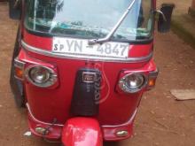 Bajaj RE 205 2011 Three Wheel