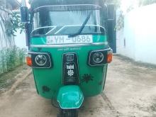 Bajaj RE 205 2011 Three Wheel