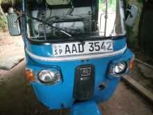 Bajaj RE 205 2014 Three Wheel