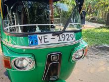 Bajaj RE 205 2010 Three Wheel