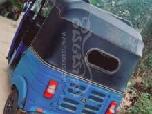 https://riyasewana.com/uploads/bajaj-re205-28112413418216.jpg