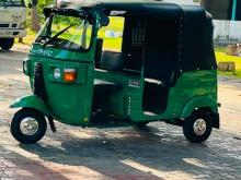 Bajaj RE 205 2010 Three Wheel
